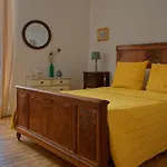 Alojamento de Acomodação e Pequeno-almoço Maison Rives - Village Du Livre De 3*