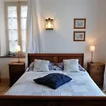 Maison Rives - Village Du Livre De Alojamento de Acomodação e Pequeno-almoço