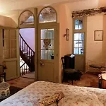 Maison Rives - Village Du Livre De Alojamento de Acomodação e Pequeno-almoço Montolieu