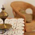 Couette-café Maison Rives - Village Du Livre De