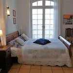 Maison Rives - Village Du Livre De Couette-café