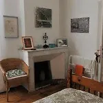 Alojamento de Acomodação e Pequeno-almoço Maison Rives - Village Du Livre De