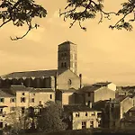 Alojamento de Acomodação e Pequeno-almoço Maison Rives - Village Du Livre De 3*