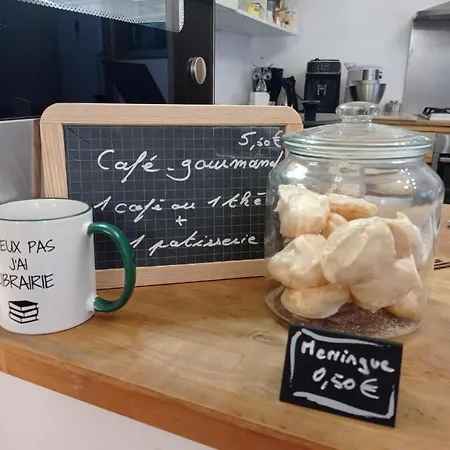 Frühstückspension Maison Rives - Village Du Livre De Montolieu