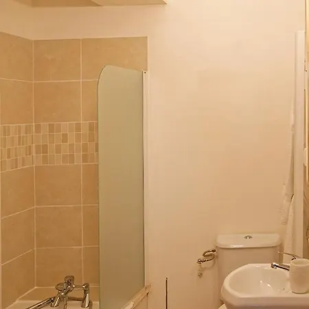 Maison Rives - Village Du Livre De לינה וארוחת בוקר 3*