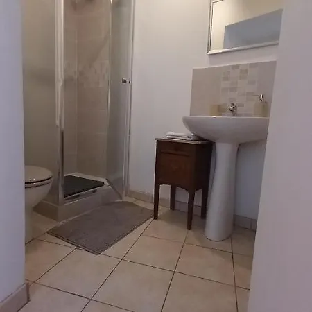 לינה וארוחת בוקר Maison Rives - Village Du Livre De 3*