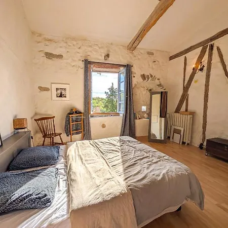 Maison Rives - Village Du Livre De לינה וארוחת בוקר 3*