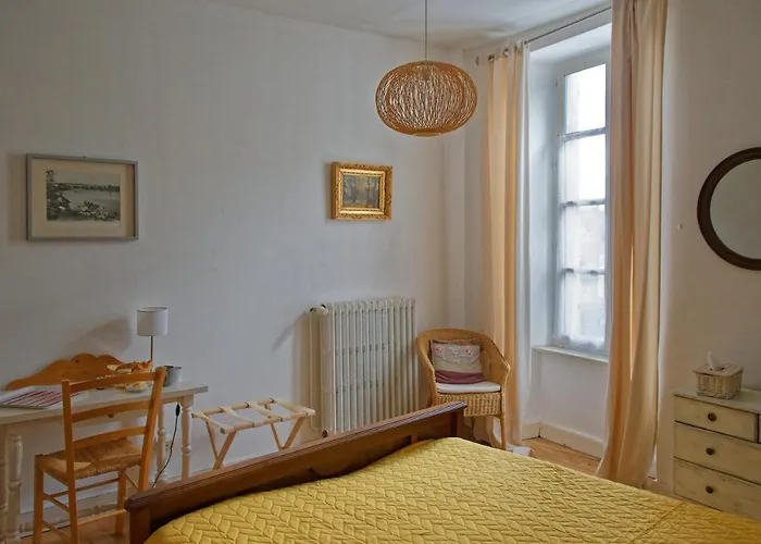 Bed & Breakfast Maison Rives - Village Du Livre De 3*