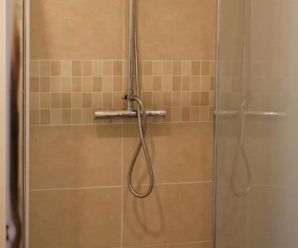 فندق مبيت وإفطار Maison Rives - Village Du Livre De 3*