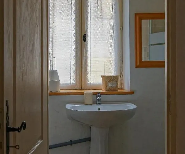 Bed & Breakfast Maison Rives - Village Du Livre De 3*