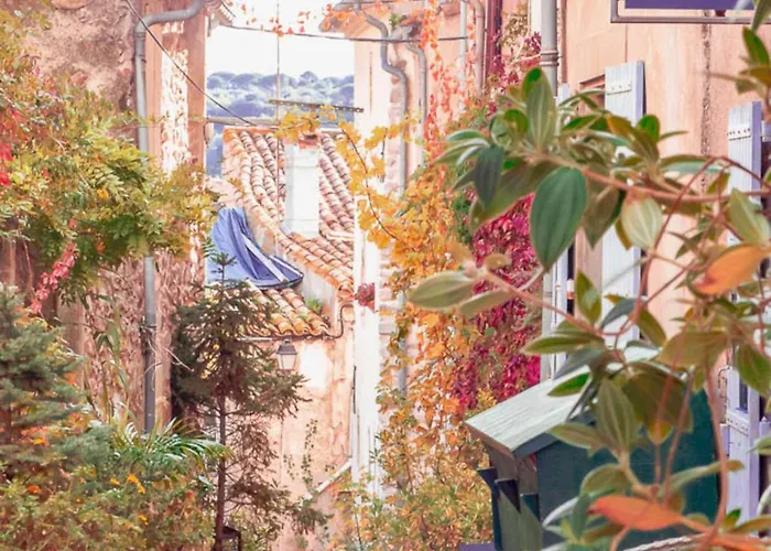 فندق مبيت وإفطار Maison Rives - Village Du Livre De