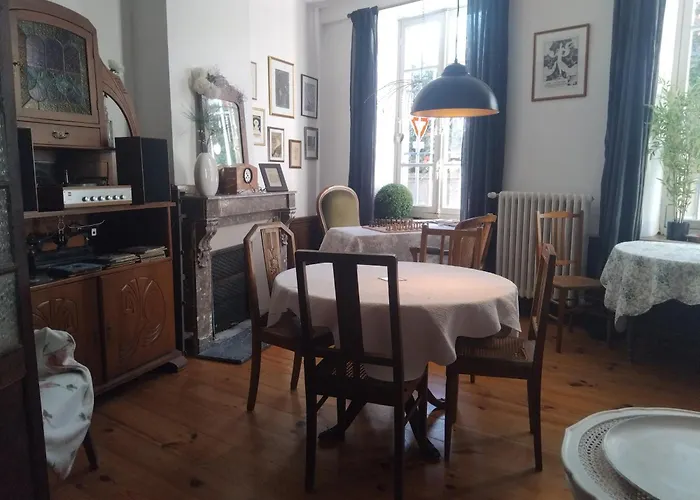 Maison Rives - Village Du Livre De Bed & Breakfast Montolieu